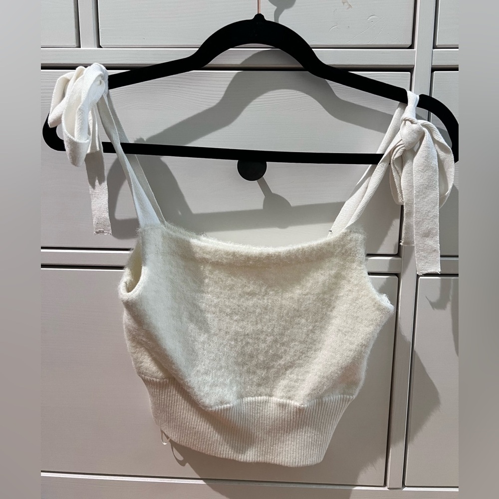 Elegant White Knit Tank Top